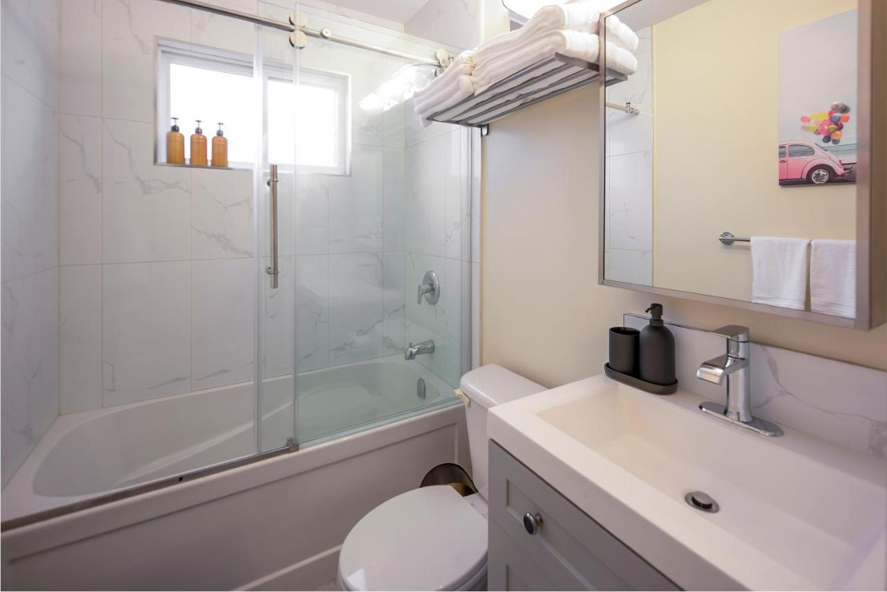 Cozy 2 Beds Spacious Rooms,Close To Transit Vancouver Exterior photo